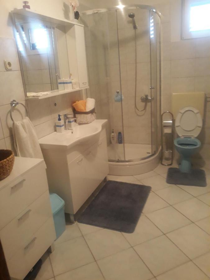 Apartman Lana Kijevo Exterior foto